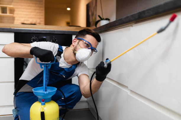 Best Commercial Pest Control Services  in Wildwood, FL